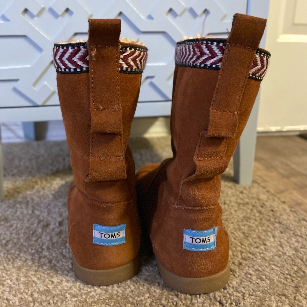 Toms Moccasin Boots